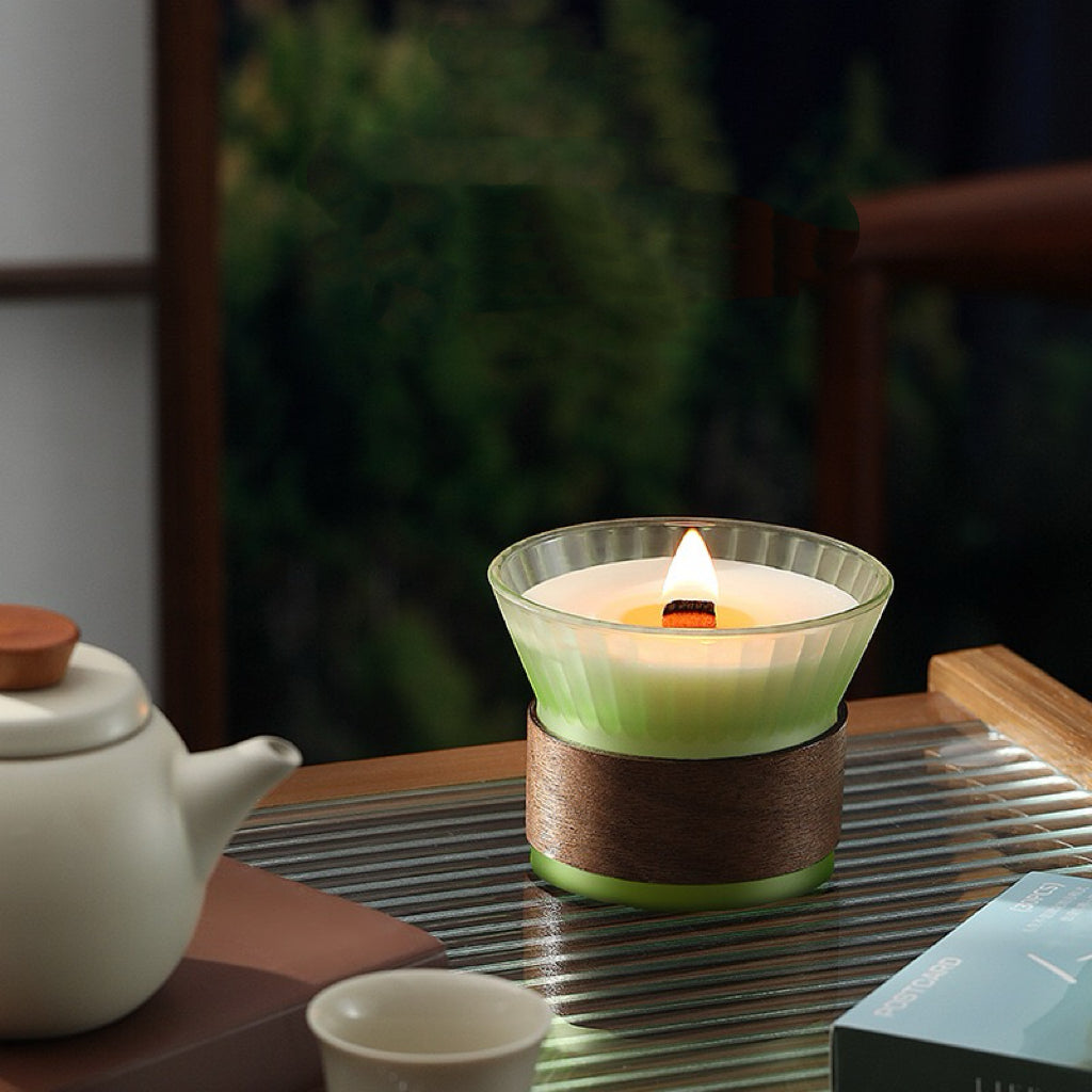Vela aromática vegetal · Cera de soja 100% · Pabilo de madera · Relajación natural
