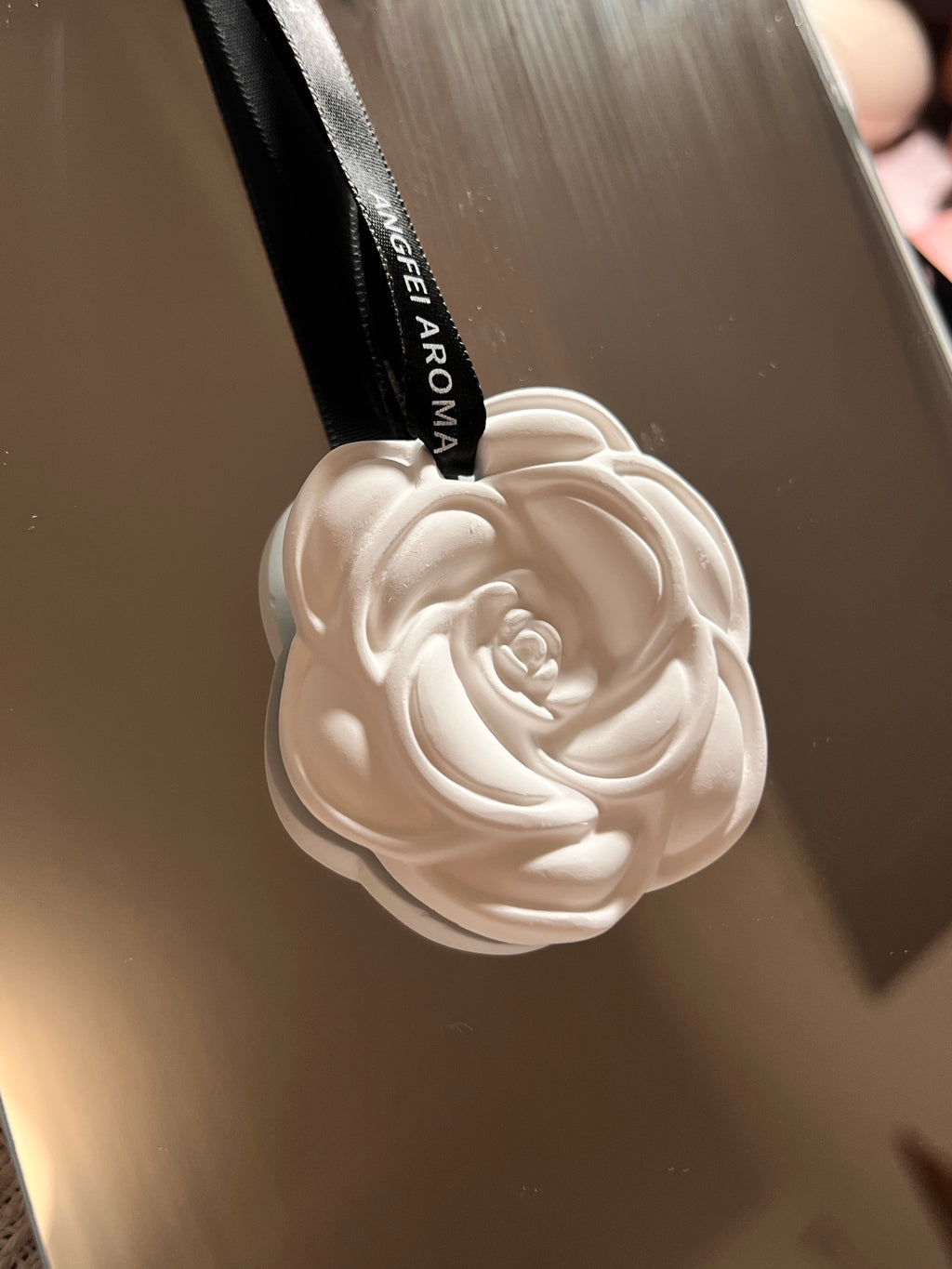 Ambientador Colgante de Camelia Blanca