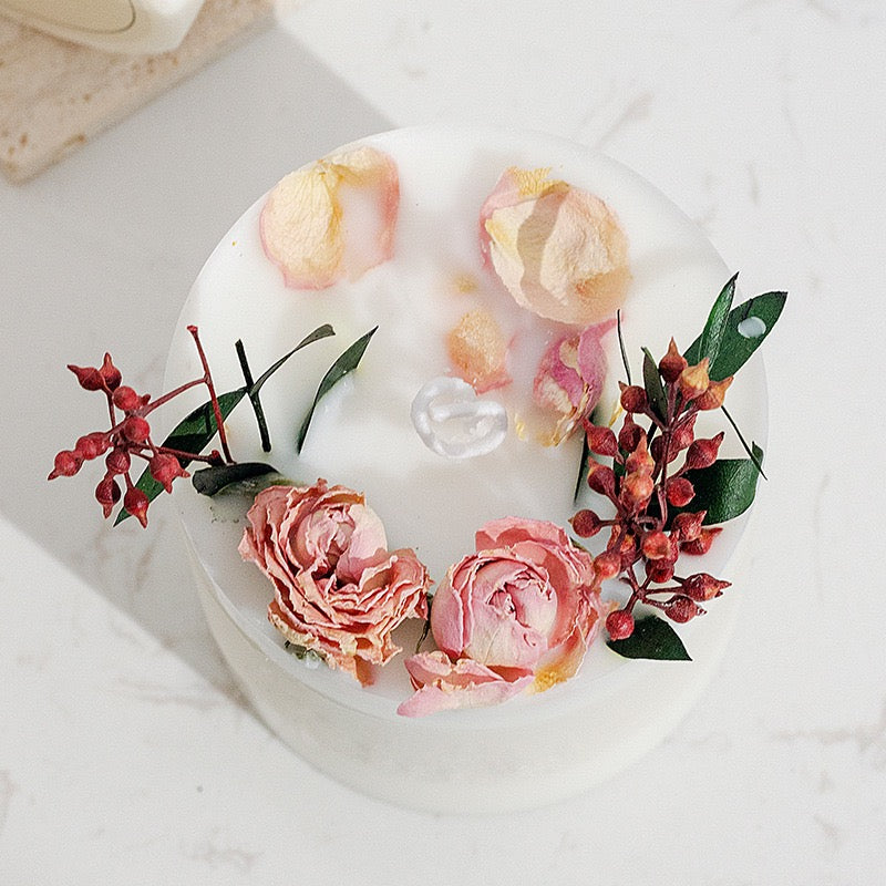 Vela aromática artesanal con flores secas – 100% cera de soja natural